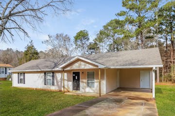 207 E WADE ST OXFORD, GA 30054